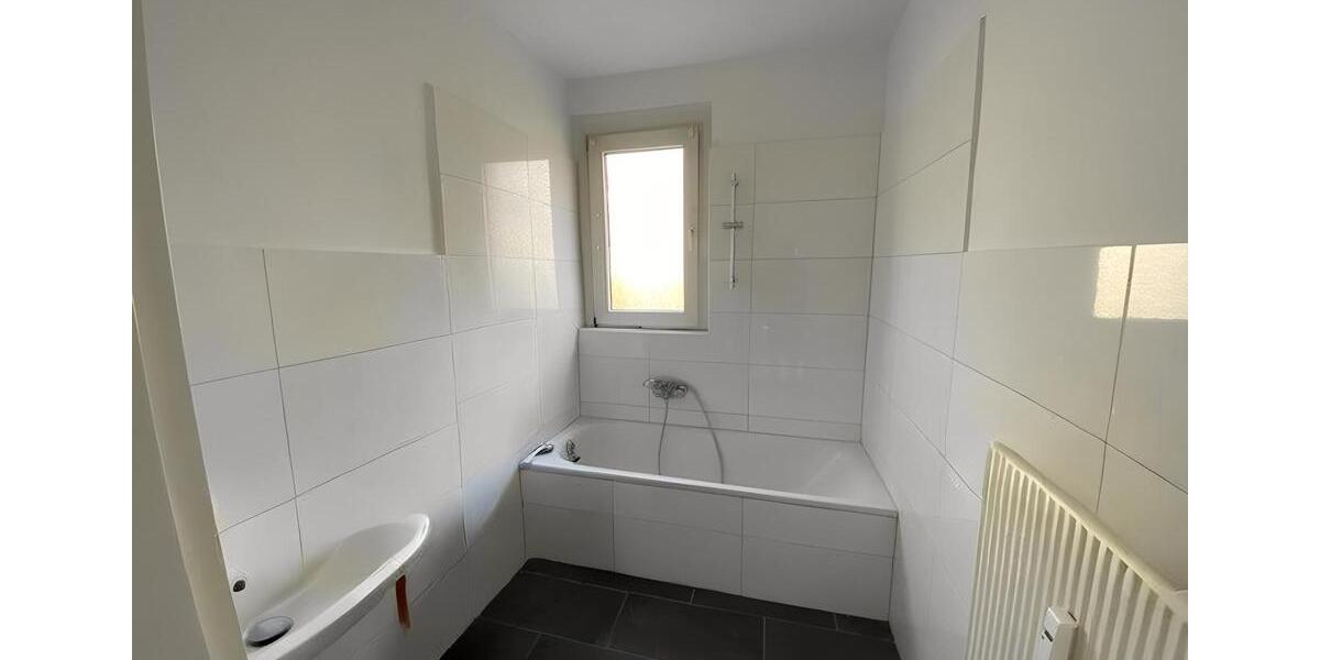 Erdgeschoßwohnung Duisburg Rheinhausen - 3.5 Zimmer, 67 m&sup2;, 599&euro; | Angebot:25433188