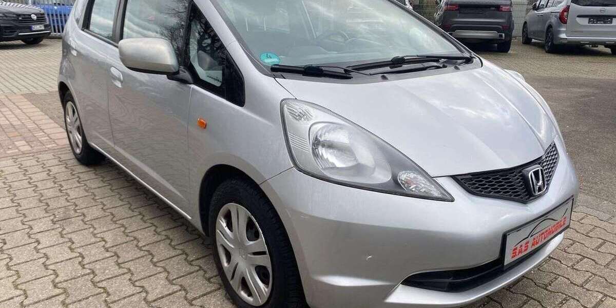 Honda Jazz 148.356 km 3.000 &euro; Moers 47445
