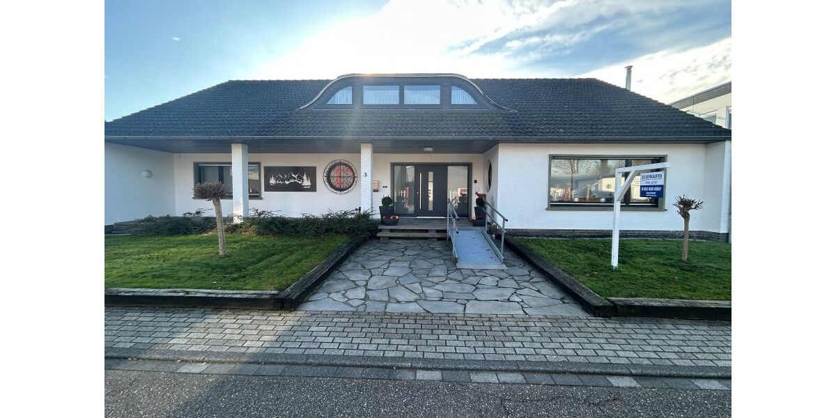 Provisionsfrei* Reserviert - Großzügiges Einfamilienhaus mit ELW - provisionsfrei - - Einfamilienhaus Sonsbeck | Angebot:25752053
