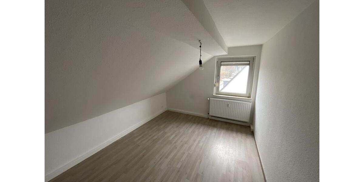 Dachgeschoßwohnung Essen Stadtbezirk IV - 2 Zimmer, 48 m&sup2;, 409&euro; | Angebot:25463389