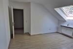 Dachgeschoßwohnung Duisburg Essenberg - 3 Zimmer, 68 m&sup2;, 760&euro; | Angebot:26702250