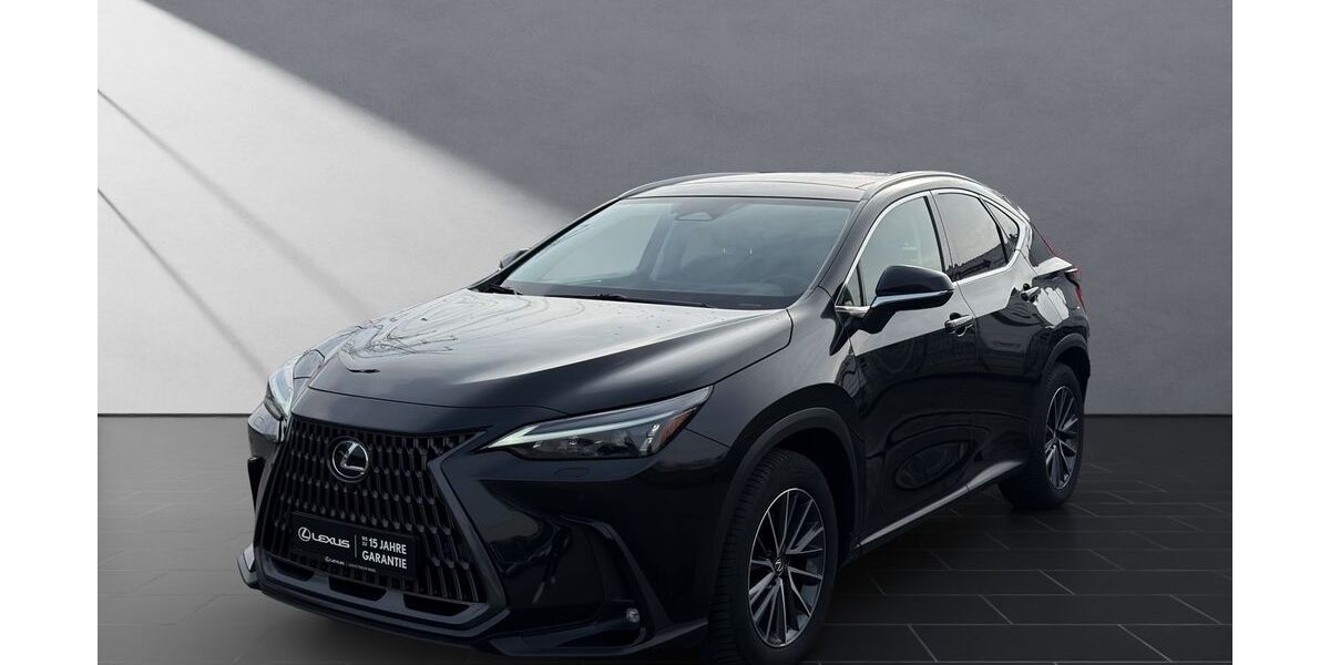 Lexus NX 350h 31.920 km 47.950 &euro; Wesel 46485