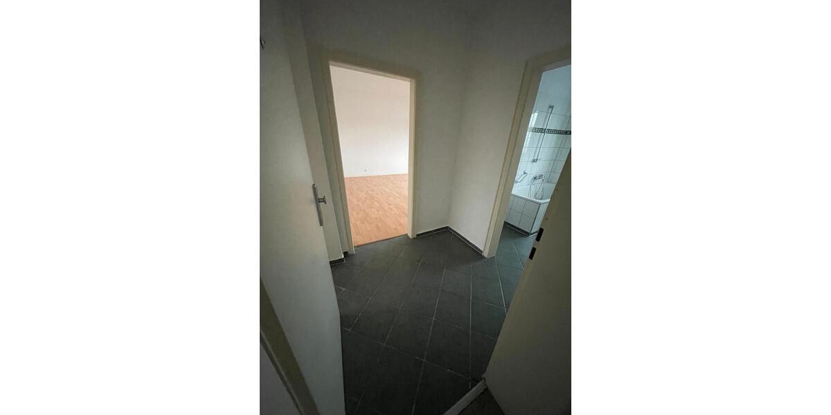 Etagenwohnung Krefeld Bockum - 2 Zimmer, 68 m&sup2;, 707&euro; | Angebot:25395139