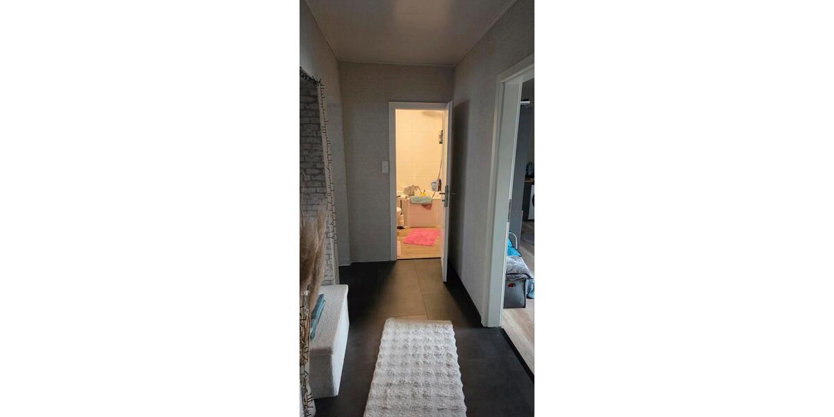 Etagenwohnung Duisburg Mittelmeiderich - 2.5 Zimmer, 70 m&sup2;, 720&euro; | Angebot:25974984