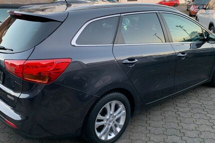 Kia ceed Sportswagon 76.000 km 10.450 &euro; Moers 47443