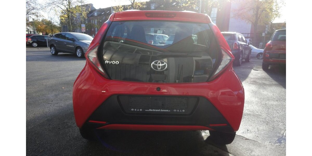 Toyota Aygo X x-Business-Paket 53 KW Klima 1.Hd 100.000 km 6.999 &euro; Neuss 41462