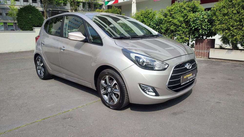 Hyundai iX20 90.000 km 9.990 &euro; Essen 45138