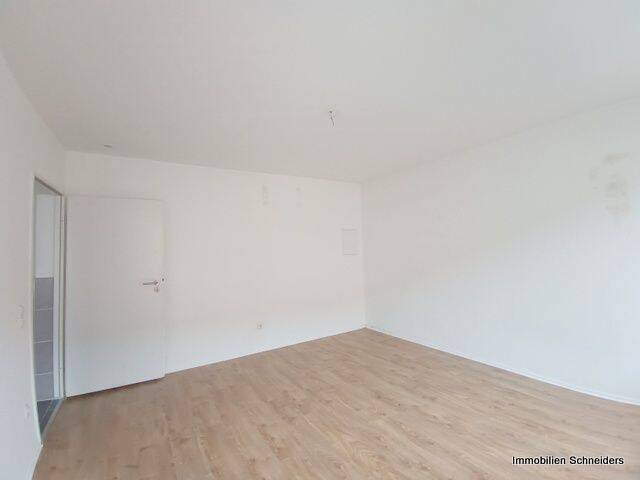 Etagenwohnung Krefeld Dießem/Lehmheide - 3 Zimmer, 110 m&sup2;, 810&euro; | Angebot:26027785