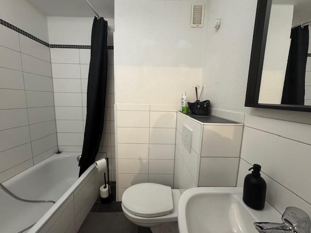 Etagenwohnung Düsseldorf Oberbilk - 3 Zimmer, 74 m&sup2;, 881&euro; | Angebot:25646818