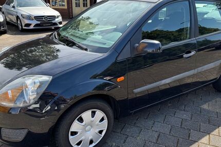 Ford Fiesta 163.000 km 2.999 &euro; Neuss 41462
