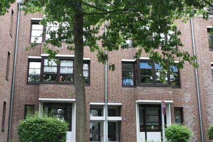 Wohnung Krefeld Krefeld-Mitte - 3 Zimmer, 74 m&sup2;, 670&euro; | Angebot:25793915