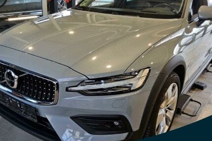 Volvo V60 Cross Country 24.059 km 39.450 &euro; Essen-Kray 45309