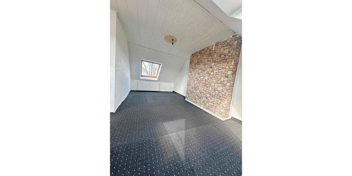 Dachgeschoßwohnung Essen Stadtbezirk IV - 2 Zimmer, 45 m&sup2;, 557&euro; | Angebot:25924154