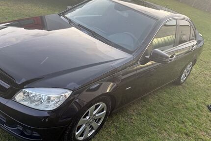 Mercedes-Benz C 200 215.000 km 5.199 &euro; Wesel 46485