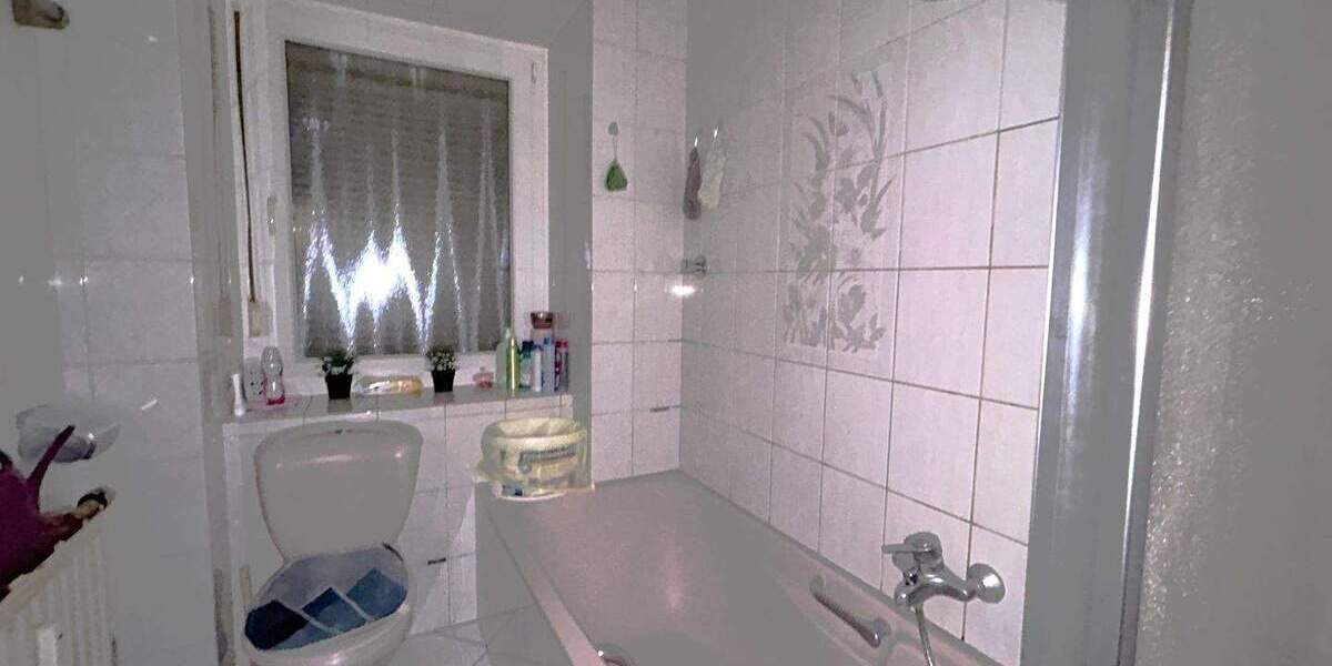 Etagenwohnung Duisburg Untermeiderich - 3 Zimmer, 82 m&sup2;, 119.000&euro; | Angebot:25865311