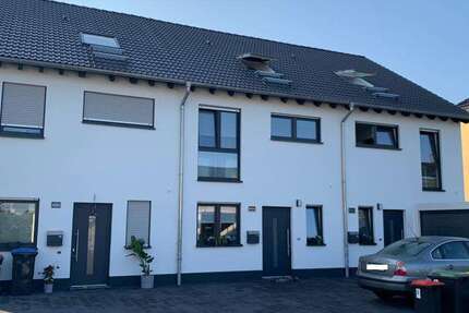 Haus Krefeld Gellep-Stratum - 6 Zimmer, 160 m&sup2;, 489.999&euro; | Angebot:25826014