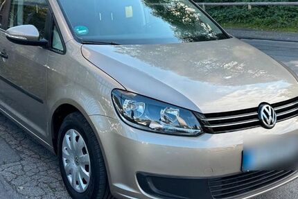 VW Touran 157.000 km 7.200 &euro; Essen 45138