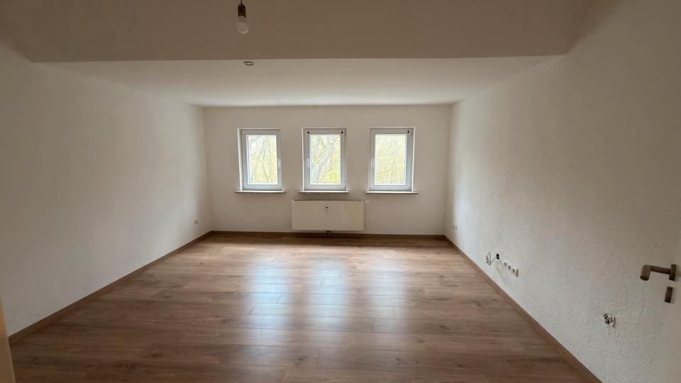 Dachgeschoßwohnung Essen Stadtbezirk V - 2 Zimmer, 69 m&sup2;, 850&euro; | Angebot:25979642