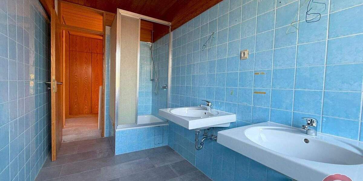 Einfamilienhaus Dinslaken Innenstadt - 8 Zimmer, 240 m&sup2;, 698.000&euro; | Angebot:25730854