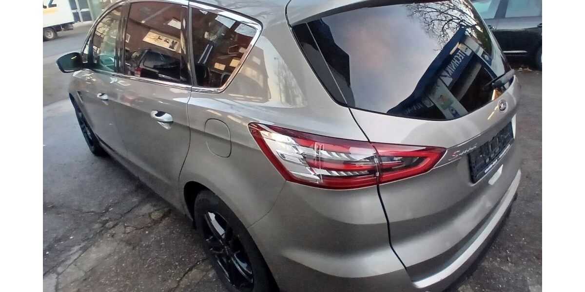 Ford S-Max 148.000 km 12.950 &euro; Duisburg 47249