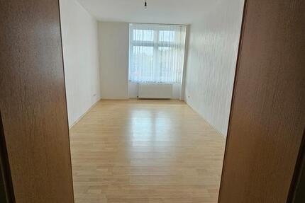 Wohnung Essen Stadtbezirk VI - 1.5 Zimmer, 32 m&sup2;, 305&euro; | Angebot:25965160