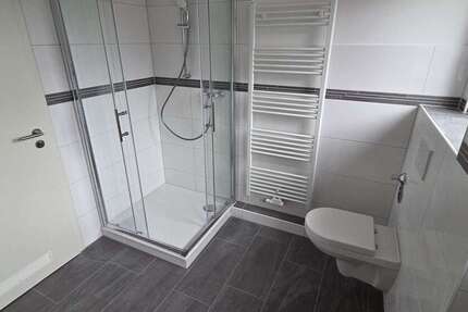 Wohnung Krefeld - 3 Zimmer, 77 m&sup2;, 660&euro; | Angebot:25849054