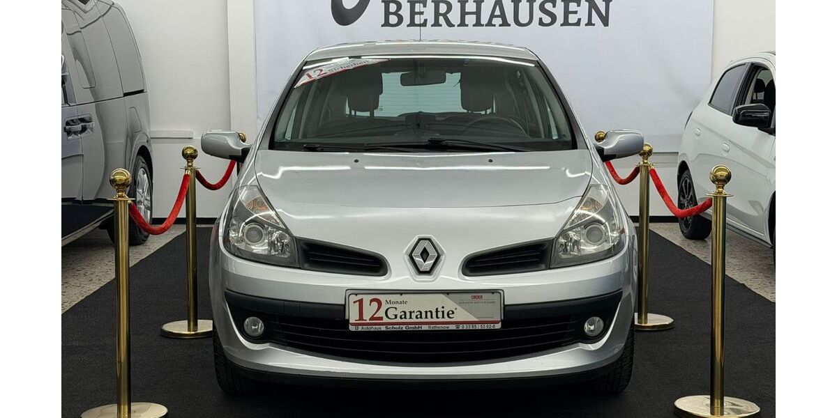 Renault Clio 85.500 km 5.999 &euro; Oberhausen 46049