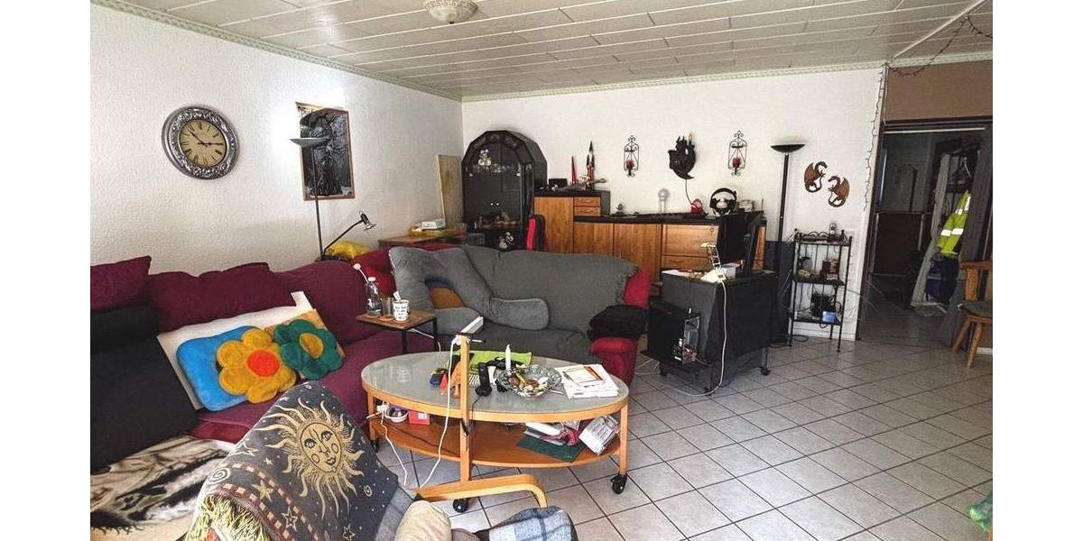 Etagenwohnung Krefeld Cracau - 3 Zimmer, 95 m&sup2;, 169.000&euro; | Angebot:25741183