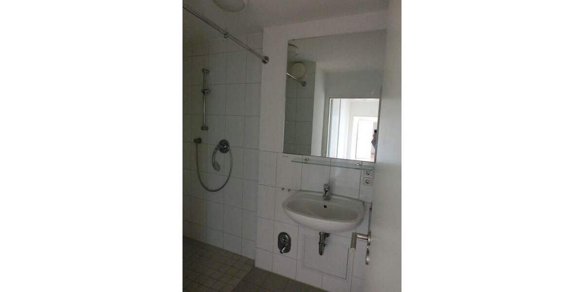 Etagenwohnung Duisburg Hochheide - 3 Zimmer, 84 m&sup2;, 699&euro; | Angebot:25667468