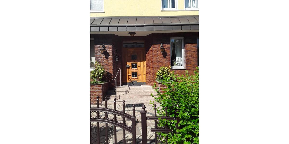 Dachgeschoßwohnung Essen Stadtbezirk III - 2.5 Zimmer, 70 m&sup2;, 650&euro; | Angebot:25055788