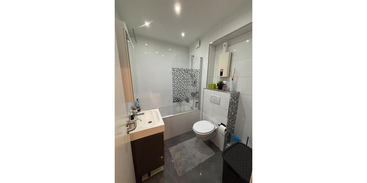 Dachgeschoßwohnung Essen Stadtbezirk VI - 3 Zimmer, 70 m&sup2;, 115.000&euro; | Angebot:27196434