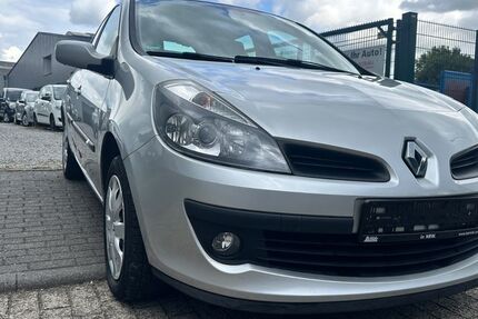 Renault Clio 180.000 km 2.100 &euro; Geldern 47608