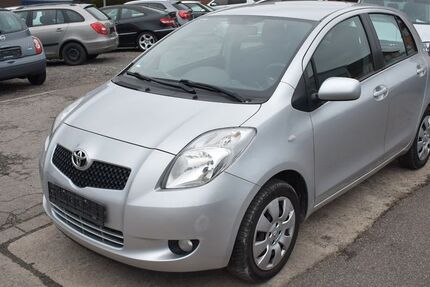 Toyota Yaris 34.400 km 5.980 &euro; Oberhausen 46145