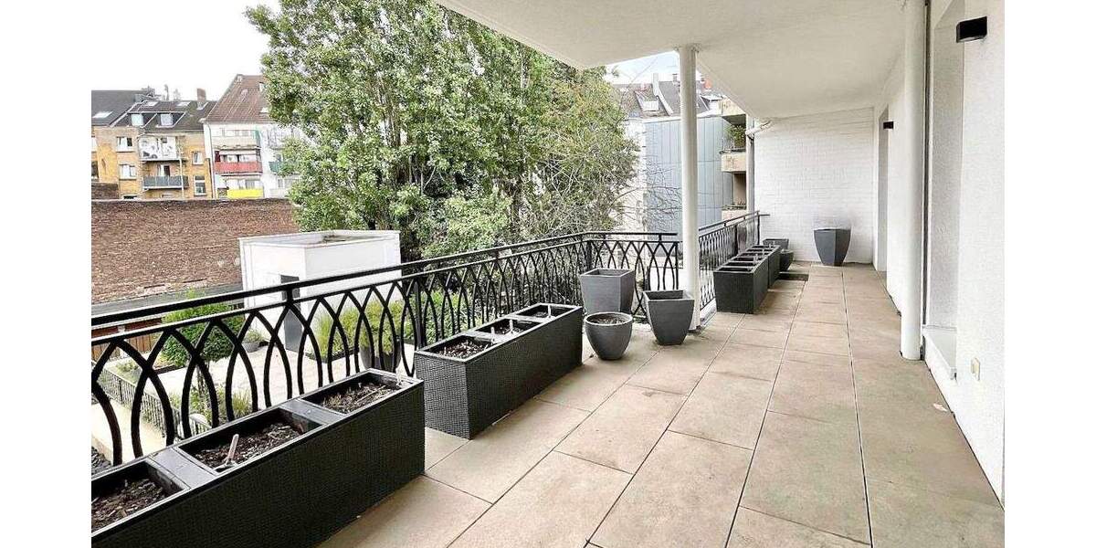 Etagenwohnung Düsseldorf Friedrichstadt - 3 Zimmer, 162 m&sup2;, 2.500&euro; | Angebot:25738818