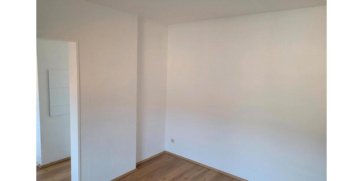 Dachgeschoßwohnung Essen Stadtbezirk IX - 3 Zimmer, 42 m&sup2;, 445&euro; | Angebot:25854722