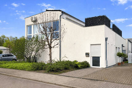 Haus Moers Genend - 3 Zimmer, 237 m&sup2;, 1.250.000&euro; | Angebot:26752423