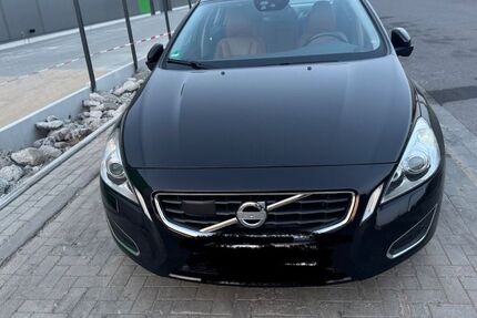 Volvo S60 184.362 km 10.900 &euro; Krefeld 47829