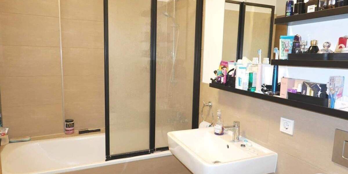 Etagenwohnung Düsseldorf Flingern Nord - 3 Zimmer, 95 m&sup2;, 1.575&euro; | Angebot:25851552