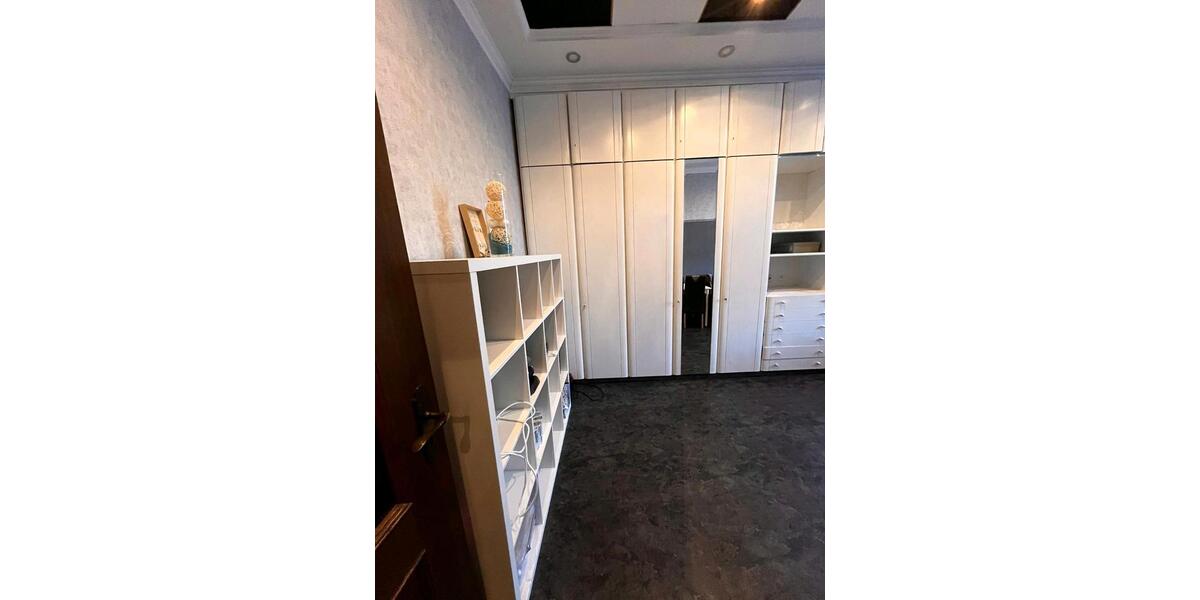 Etagenwohnung Duisburg Hamborn - 4 Zimmer, 103 m&sup2;, 125.000&euro; | Angebot:26074266