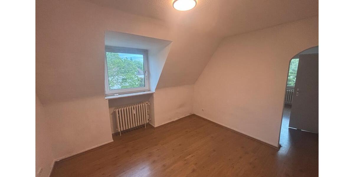 Dachgeschoßwohnung Gladbeck Brauck - 2 Zimmer, 362 m&sup2;, 500&euro; | Angebot:26697825