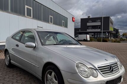 Mercedes-Benz CE 200 60.205 km 8.490 &euro; Moers 47441