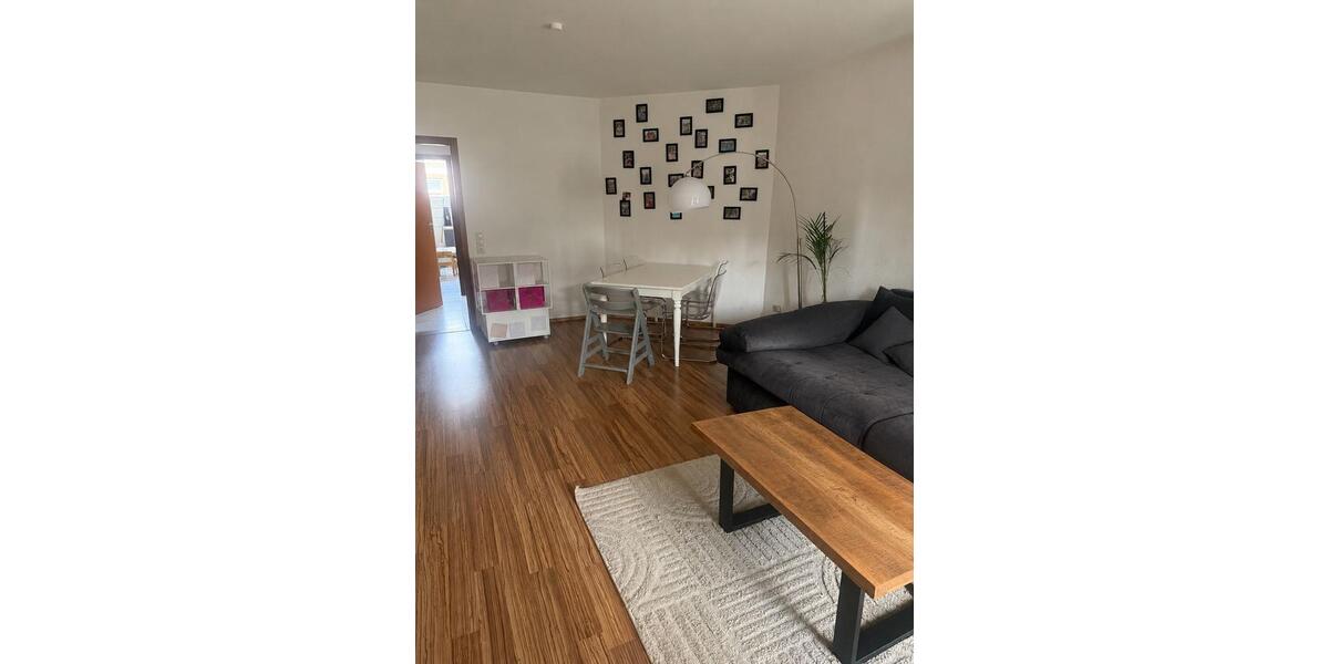 Dachgeschoßwohnung Duisburg Essenberg - 3 Zimmer, 76 m&sup2;, 680&euro; | Angebot:26632424