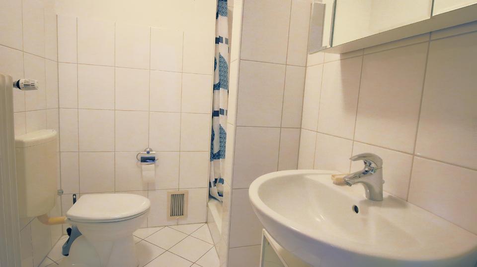 Etagenwohnung Krefeld - 1 Zimmer, 34 m&sup2;, 595&euro; | Angebot:24380198