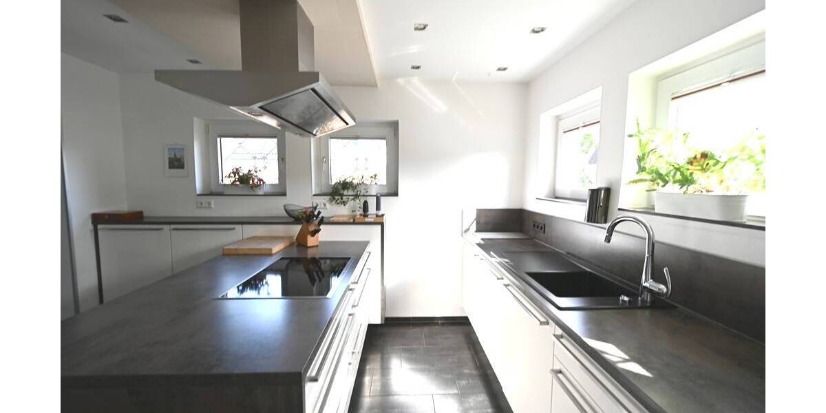 Einfamilienhaus Krefeld Traar - 6 Zimmer, 228 m&sup2;, 795.000&euro; | Angebot:26455149