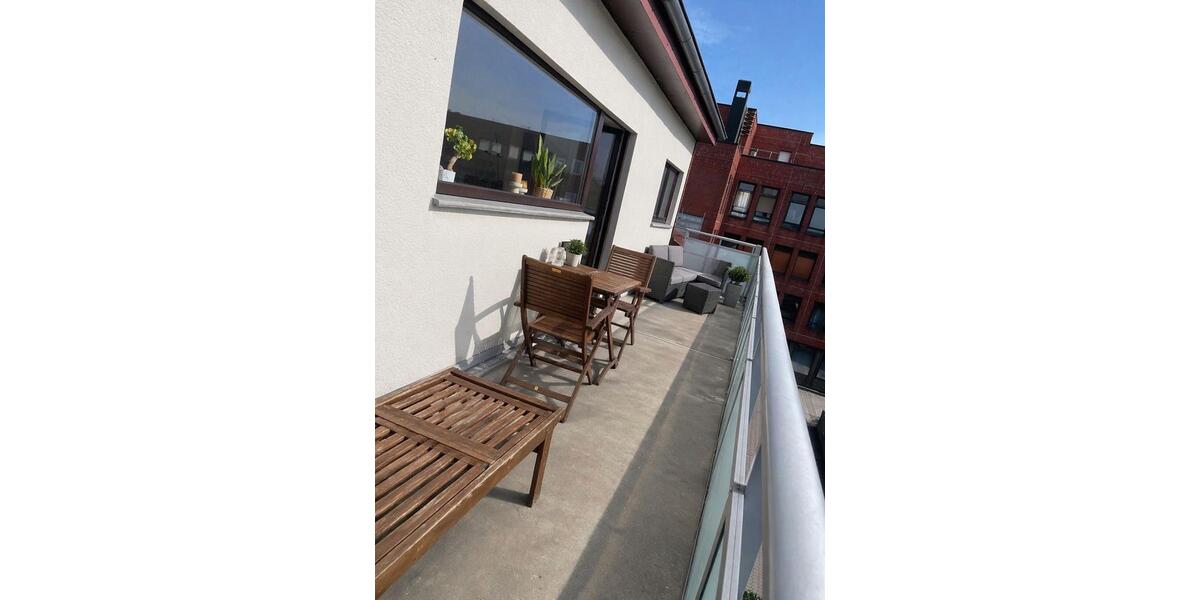 Dachgeschoßwohnung Moers - 2.5 Zimmer, 67 m&sup2;, 195.000&euro; | Angebot:26051235
