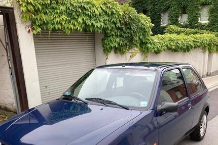 Ford Fiesta 86.800 km 1.700 &euro; Essen 45127