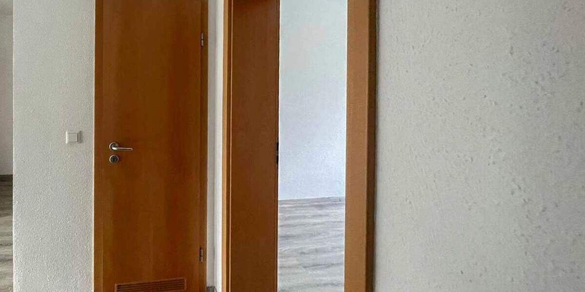 Etagenwohnung Dinslaken Bruch - 6 Zimmer, 152 m&sup2;, 311.000&euro; | Angebot:25735598