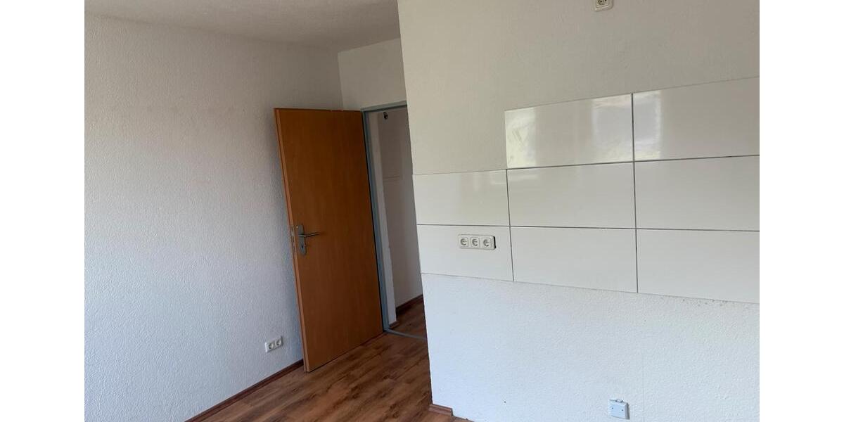 Dachgeschoßwohnung Duisburg Rheinhausen - 2 Zimmer, 55 m&sup2;, 725&euro; | Angebot:25979621