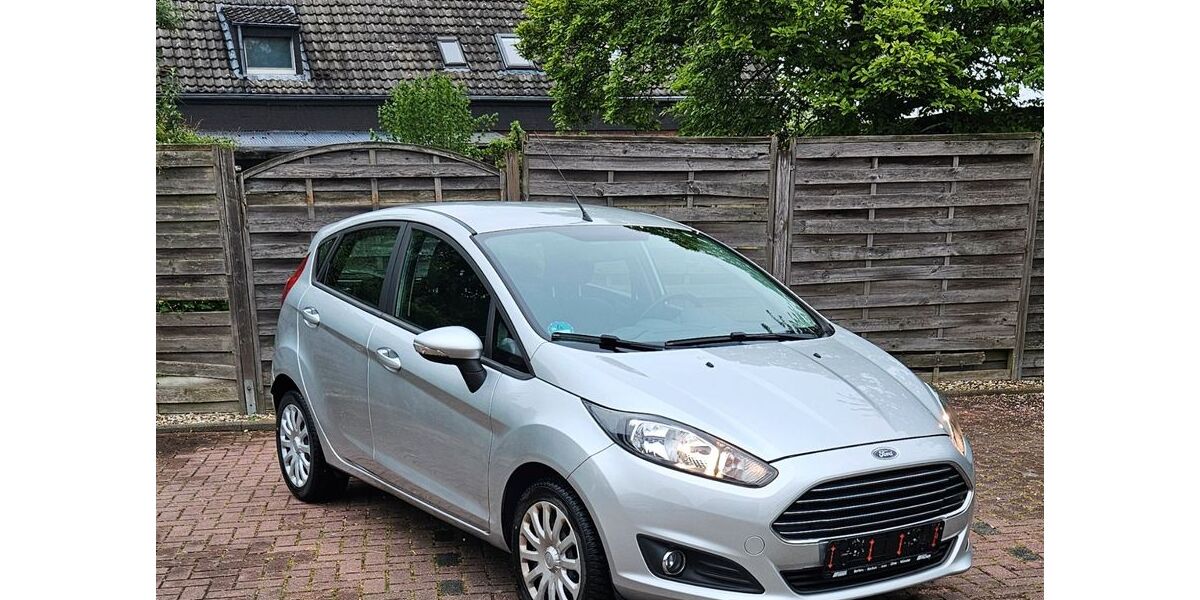 Ford Fiesta 61.000 km 7.500 &euro; Wesel 46487