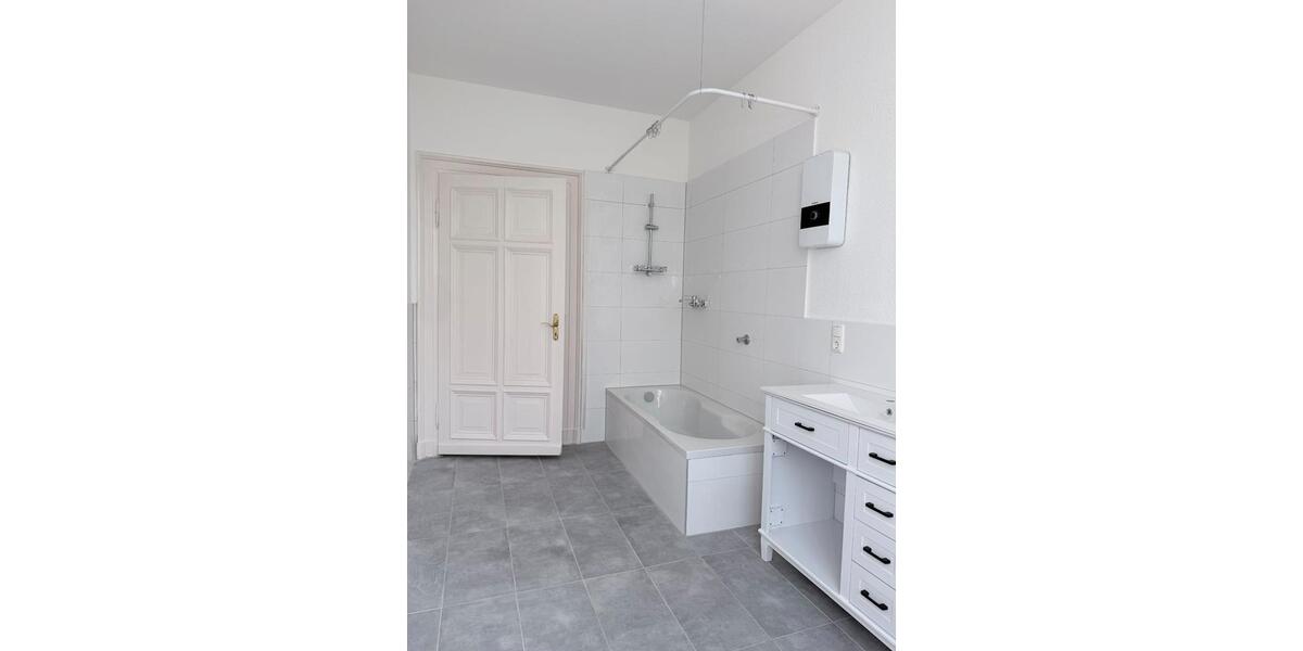 Etagenwohnung Nettetal - 4 Zimmer, 135 m&sup2;, 1.329&euro; | Angebot:26703023